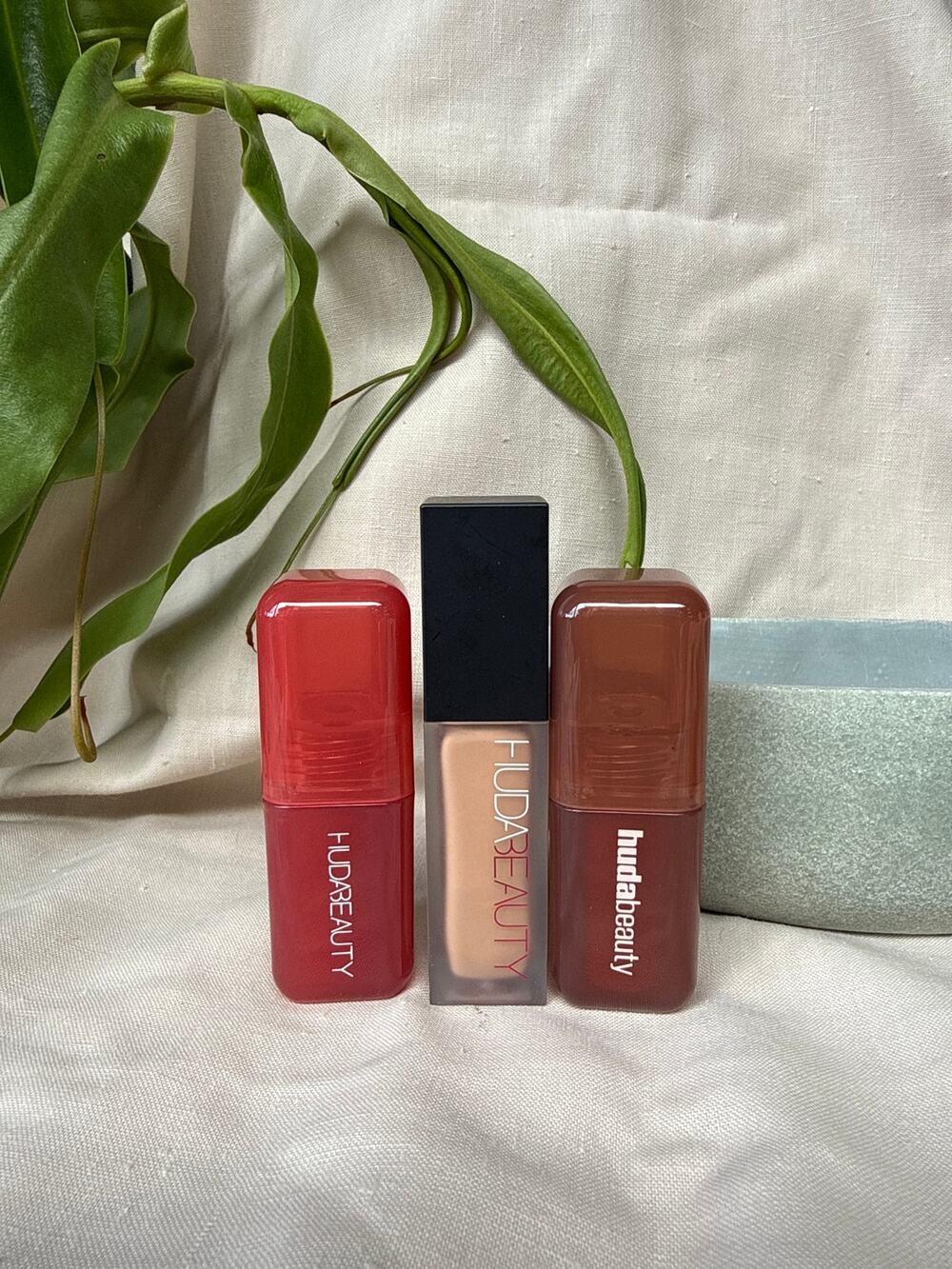 Huda Beauty Bundle - 2 Blushes 1 Concealer
